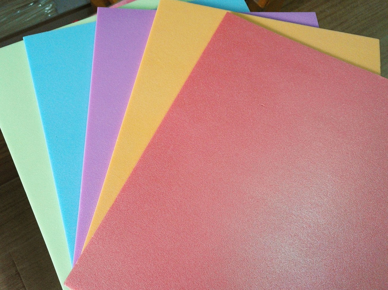 加厚4mm吹塑板_加厚4mm吹塑板48版画贴画彩色手工纸一包5张包邮 - 阿