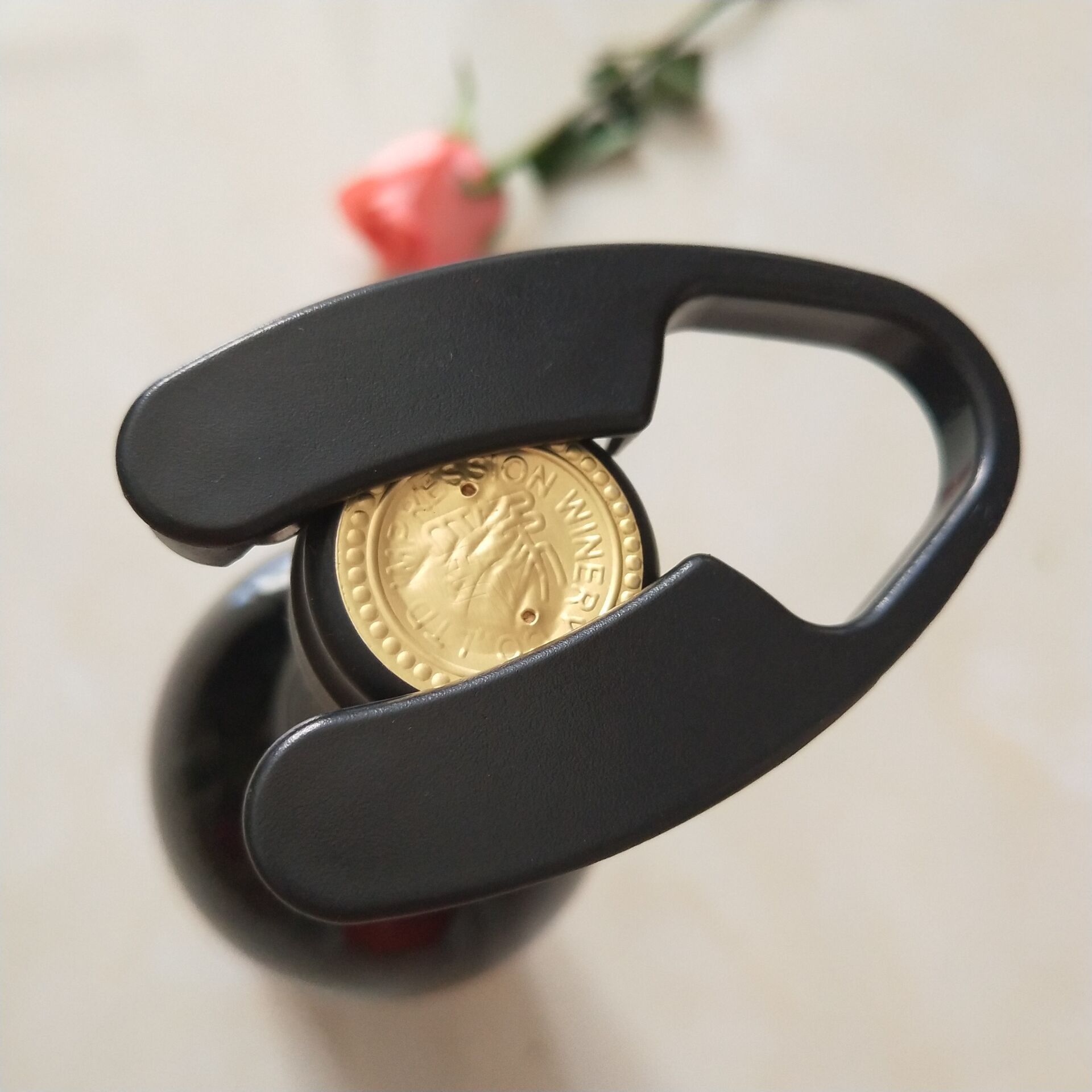 现货供应黑色塑料红酒瓶割纸刀 割纸器开口器葡萄酒箔纸酒具配件