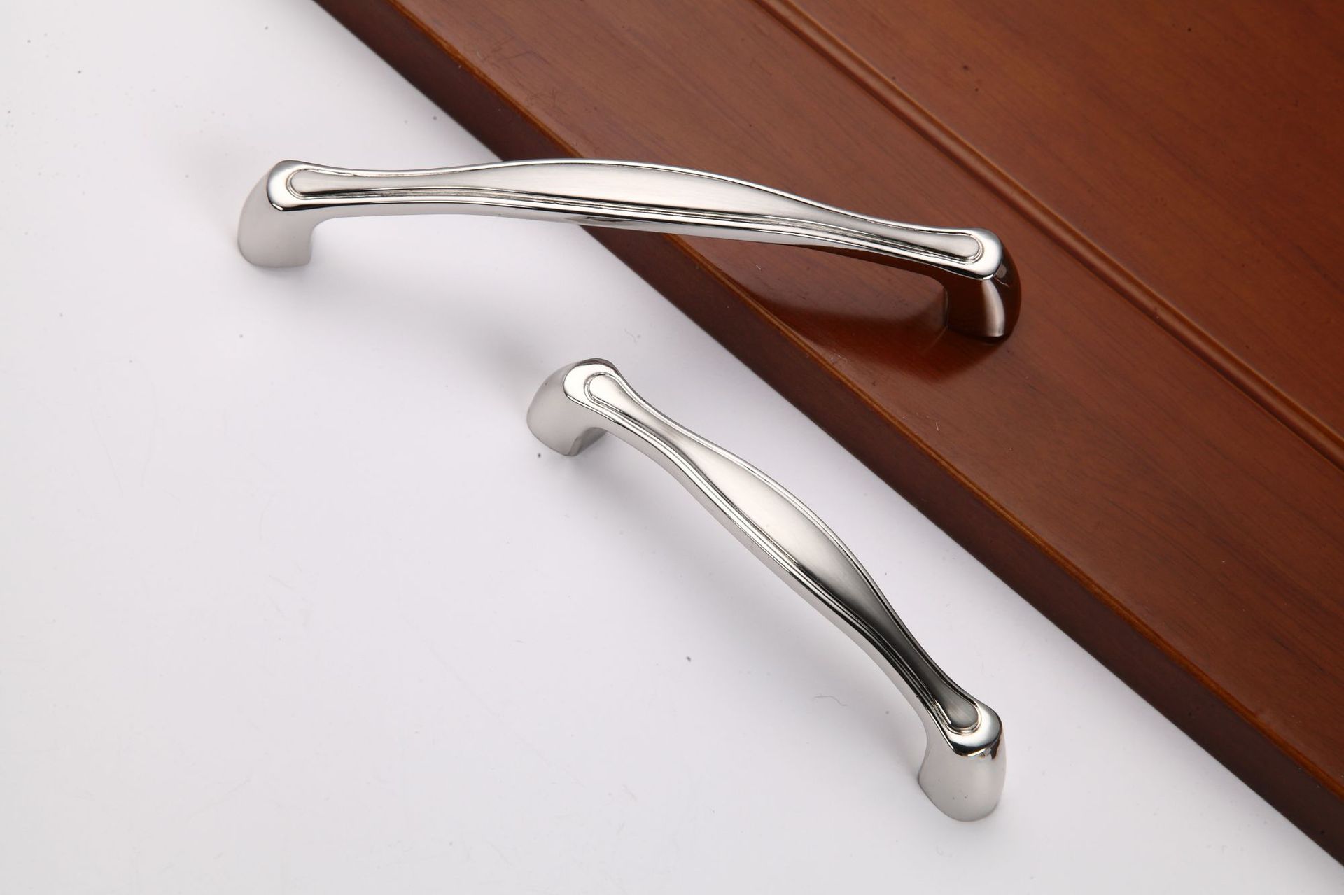 现代简约锌合金拉手 欧式双白金色拉丝衣柜抽屉橱柜门 家具小把手