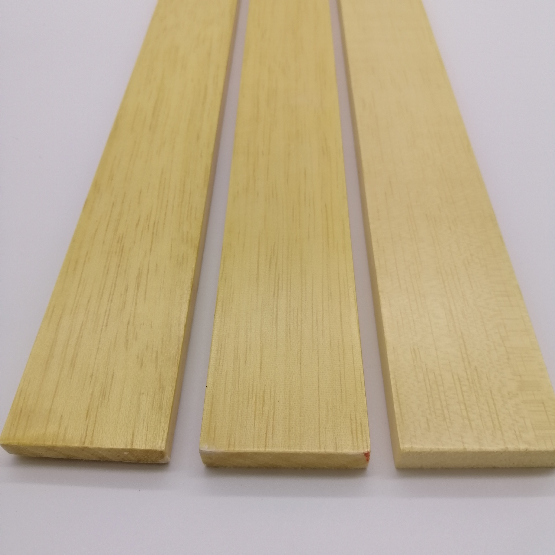 请联系客服品牌匠心木业材质白木特殊功能耐磨使用范围室内用途平板木