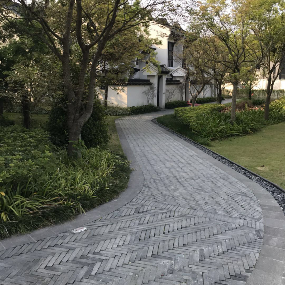 已经广泛运用于仿古建筑,商住楼,宾馆,别墅,民房,园林,临街墙面和路面