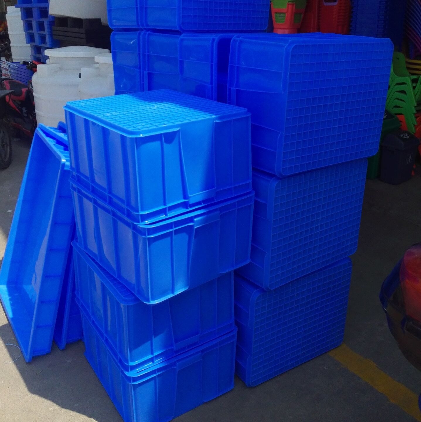 深圳龙华蓝色塑胶箱塑胶箱SMT贴片防静电箱东莞塑胶周转箱厂家