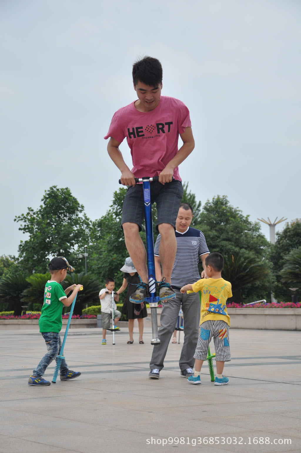 oem订制儿童双杆娃娃跳pogostick 跳跳棒 高跷跳跳球运动健身器材
