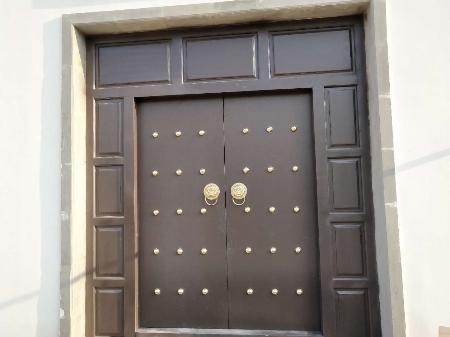 定做实木庭院进户双开大门松木家具四合院别墅大门古宅复古大门