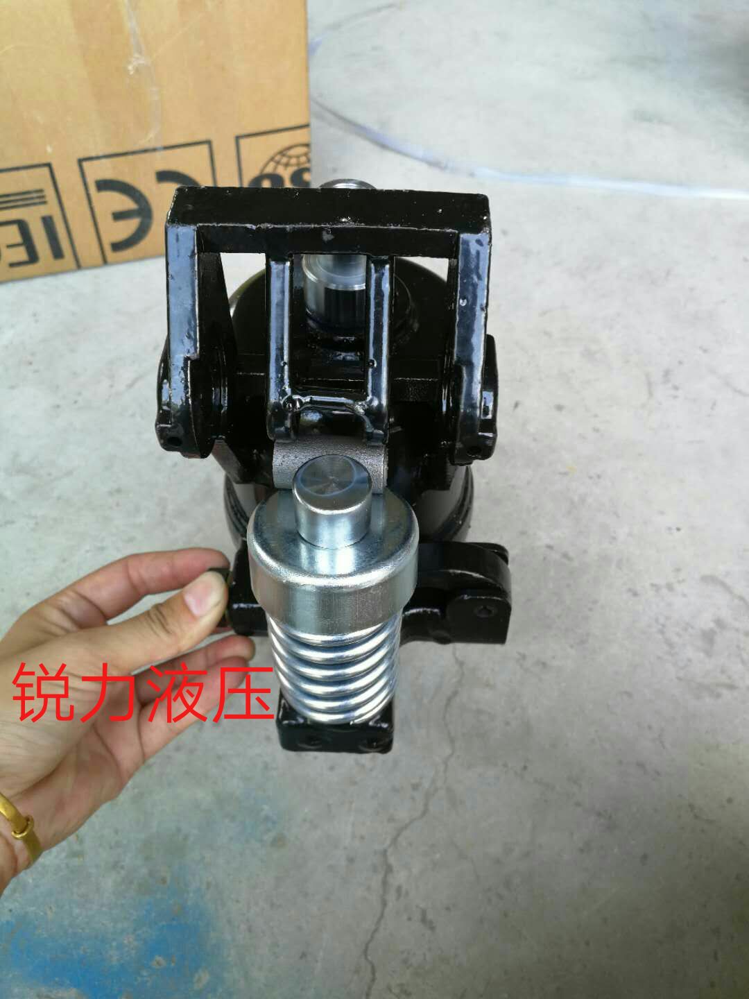 叉车升降系配件 加工定制 是 历史配套情况 有 适用叉车车型 手动液压