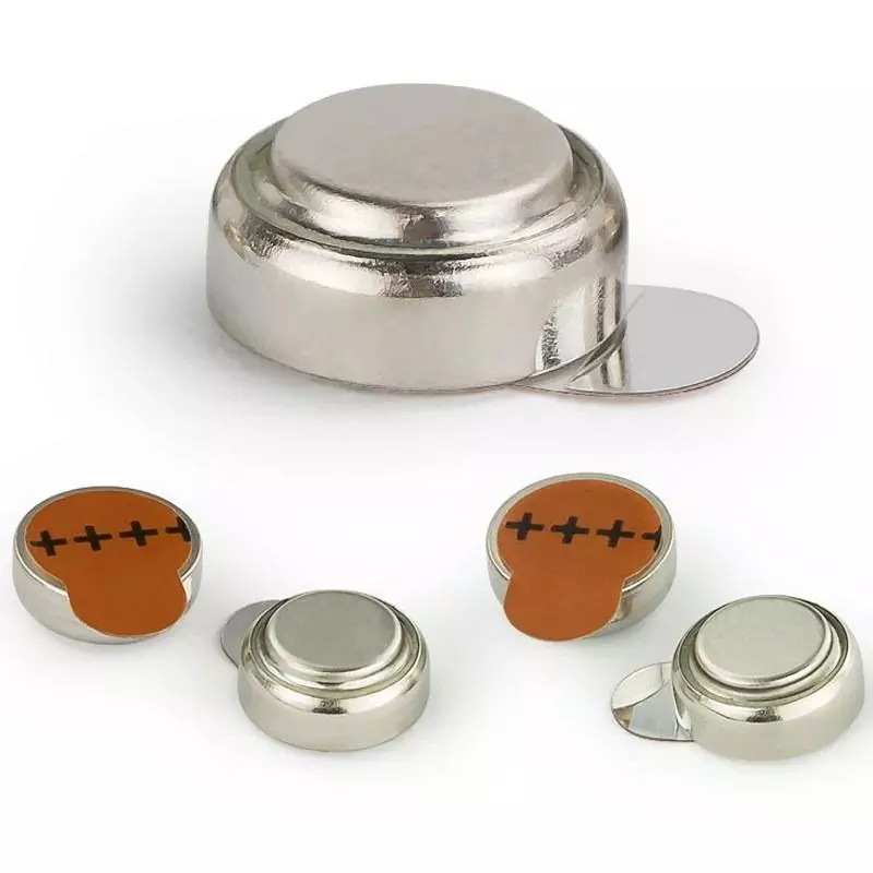 曾经的助听器电池是汞电池或碱锰电池,然而当锌空电池面世后,即快速