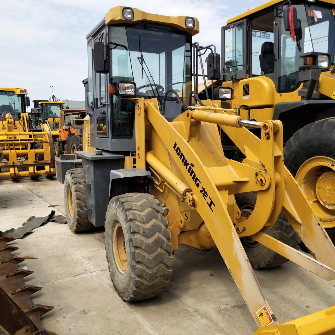 二手道路救援车_牡丹江勾车救援_二手道路清障施救车