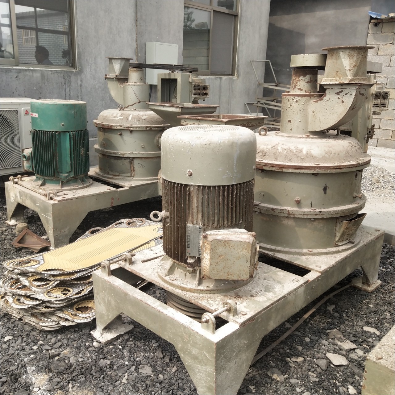 新到二手涡旋微粉机 二手粉碎机价格 二手微粉机 二手超细磨机