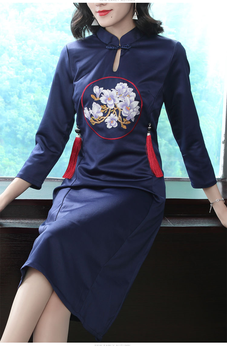 秋冬复古唐装刺绣圆襟旗袍裙(货号 og52802)
