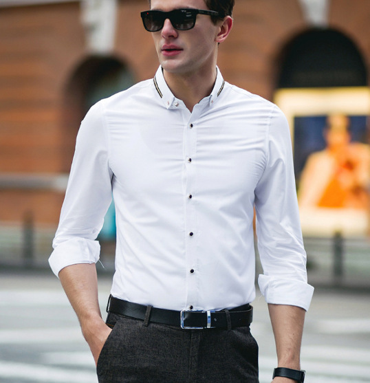 我想男人的衣橱里,除了t恤,属于上半身的夏天应该还有衬衫吧!