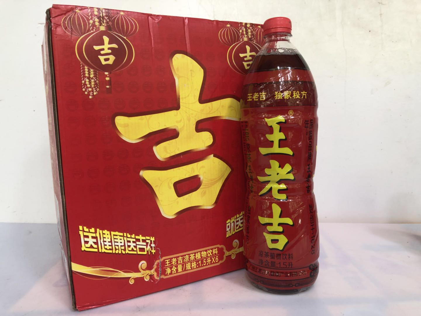大瓶王老吉1.5升6瓶装宴会酒席用植物凉茶饮料v0.017方g10kg