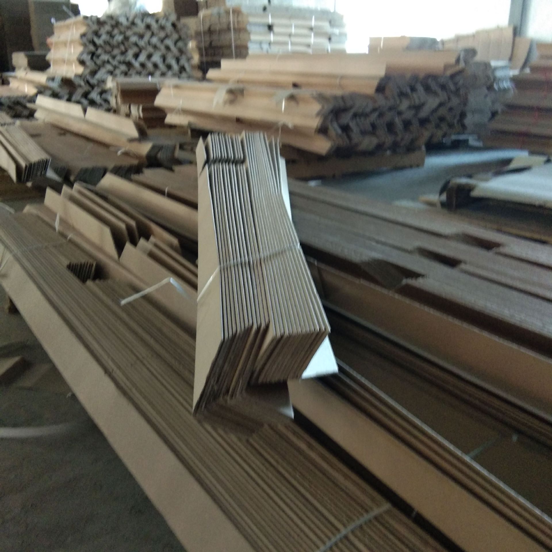 物流打包纸护角护角条边 硬纸防撞托盘纸包角护角纸 厂家定制