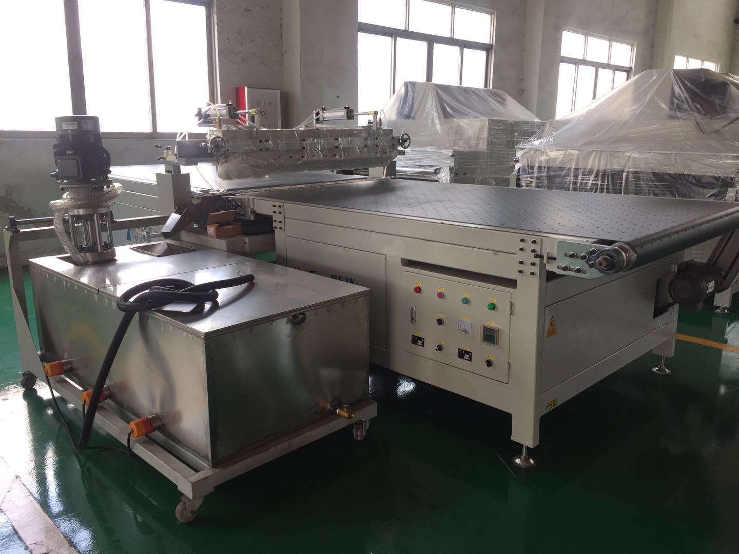 厂家供应高亮光家具自动uv淋涂机/背景墙uv淋幕机/瓷砖地板淋漆机