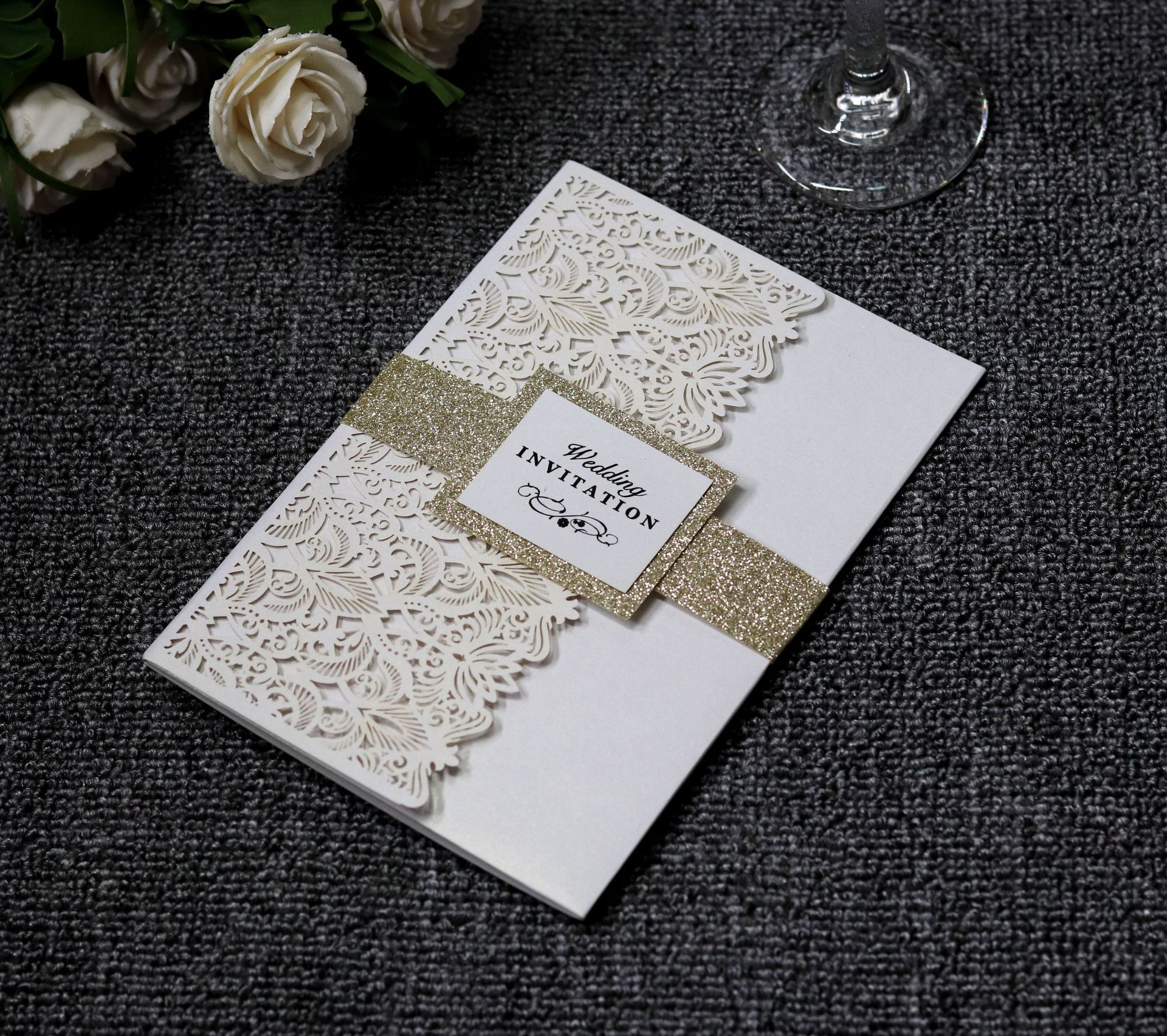 酒店商务贺卡 激光镂空邀请函 结婚金葱腰封请柬 深蓝色卡片批发