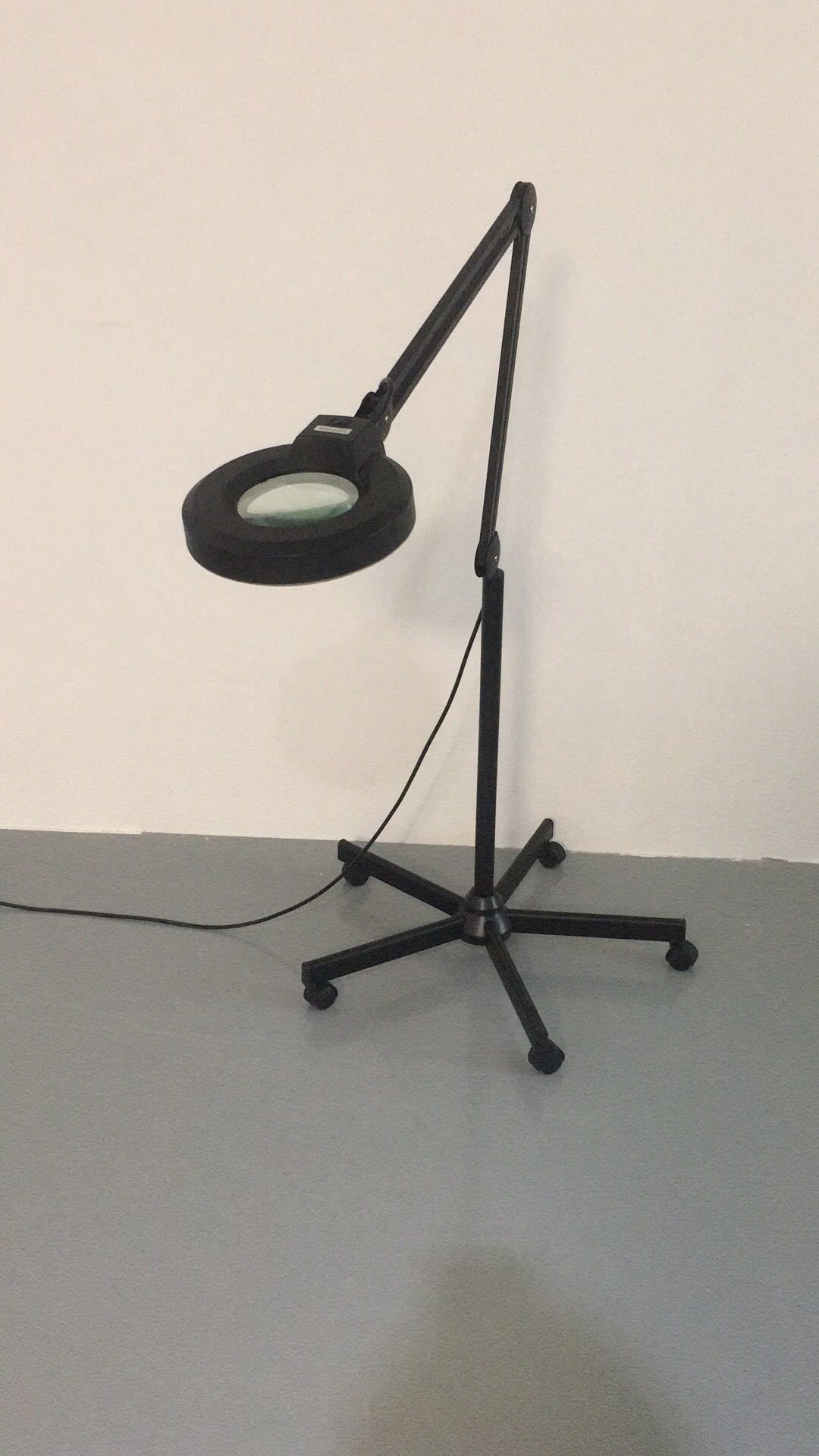 跨境专供 冷光放大灯 美容灯 冷光灯 全模具生产 纹绣灯 落地灯