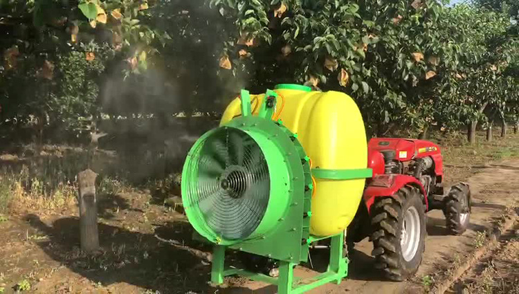 拖拉机带柴油动力果树风送喷药机自走打药机风送式果园高压打药机