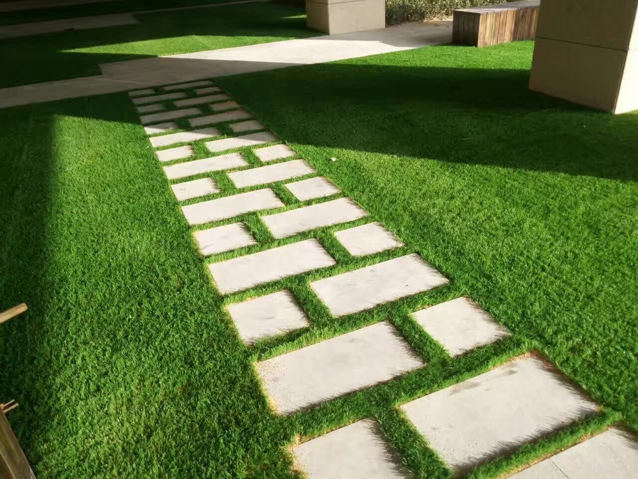 幼儿园彩色人造草坪 环保阻燃 厂家定制地面铺设人工假草坪