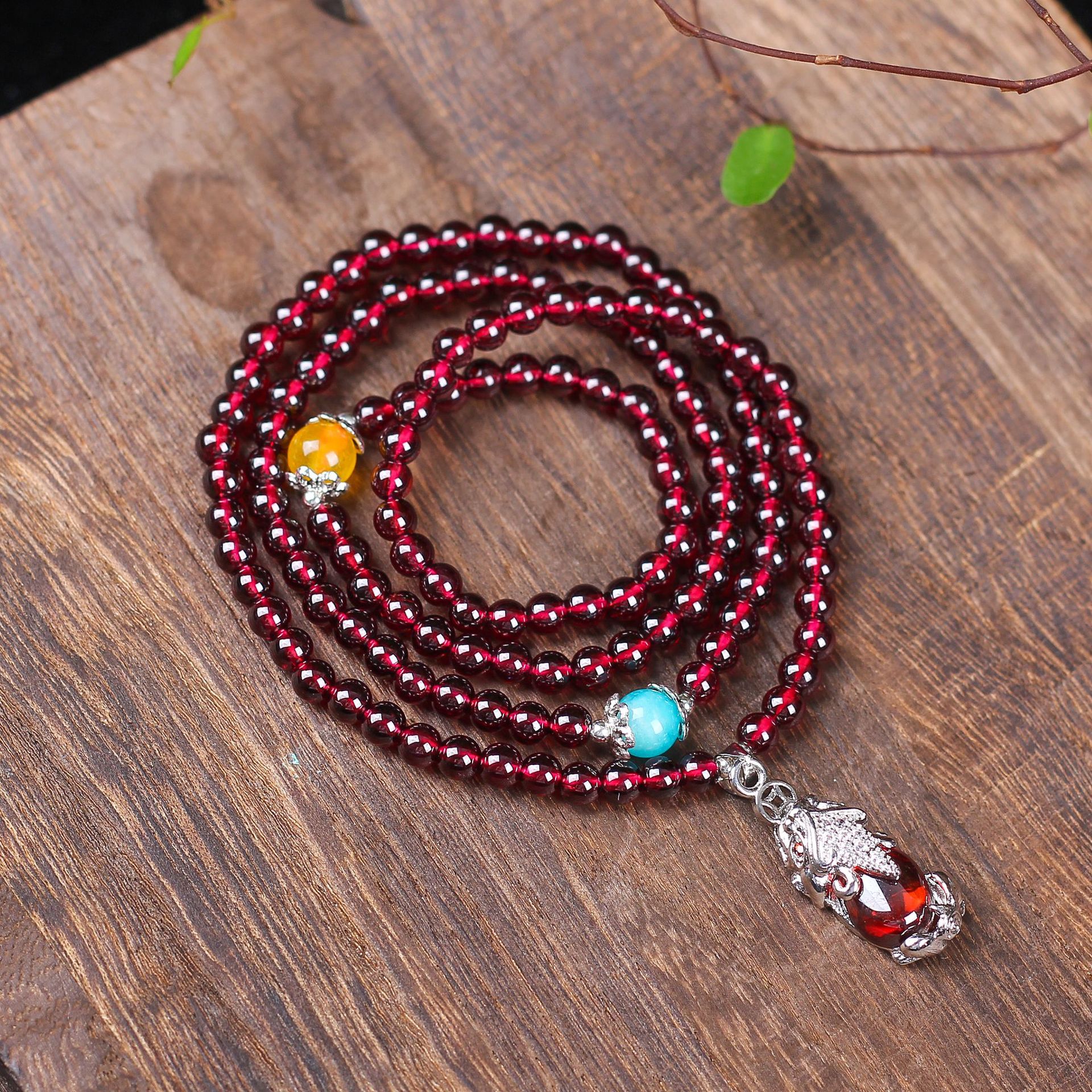 天然水晶石榴石三圈手链 酒红色多层时尚百搭石榴石手串厂家批发