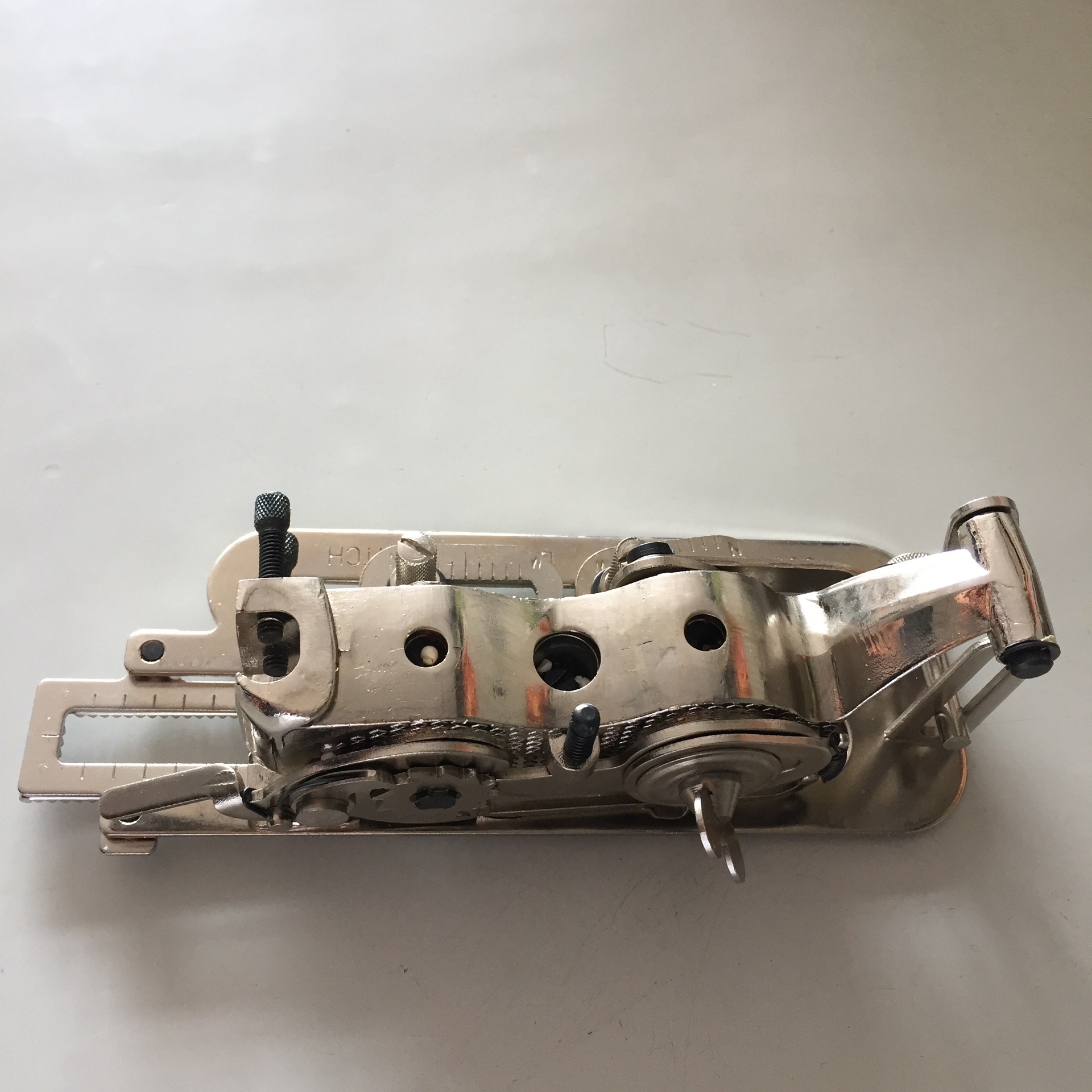 家用工业缝纫机平车锁眼器锁扣眼机纽问机平眼机扣眼机锁孔器