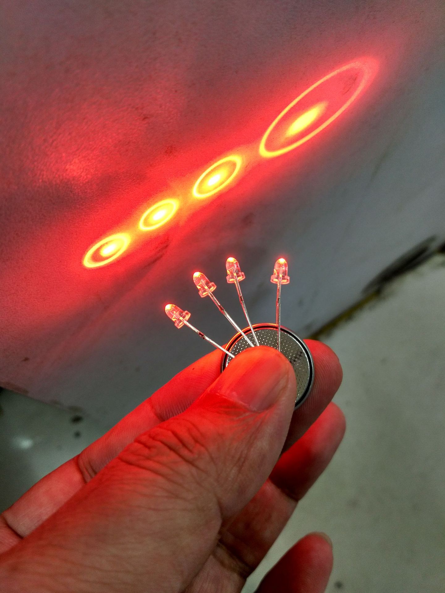 f3/3mm短脚子弹头红光 led灯珠 可定制