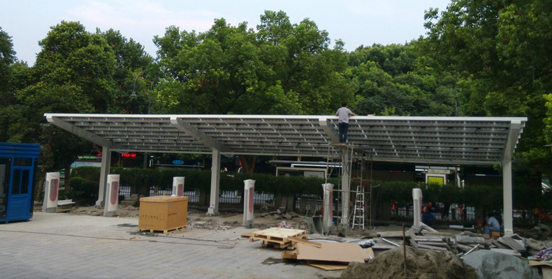 厂家定做钢结构光伏停车棚 露天停车场太阳能发电系统充电站车棚