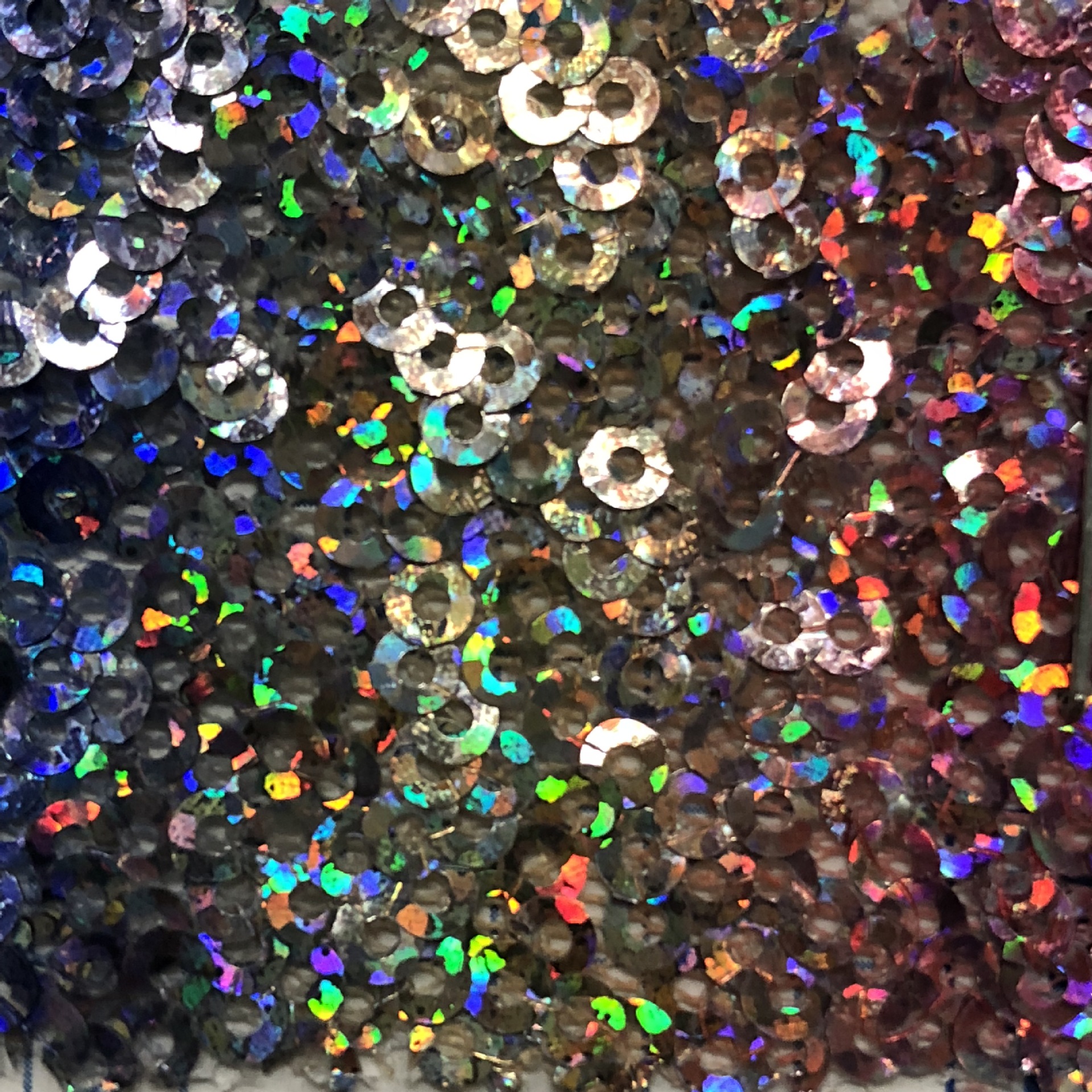 现货3mm七彩亮片绣花布不规则渐变幻彩珠片布彩虹色珠片面料