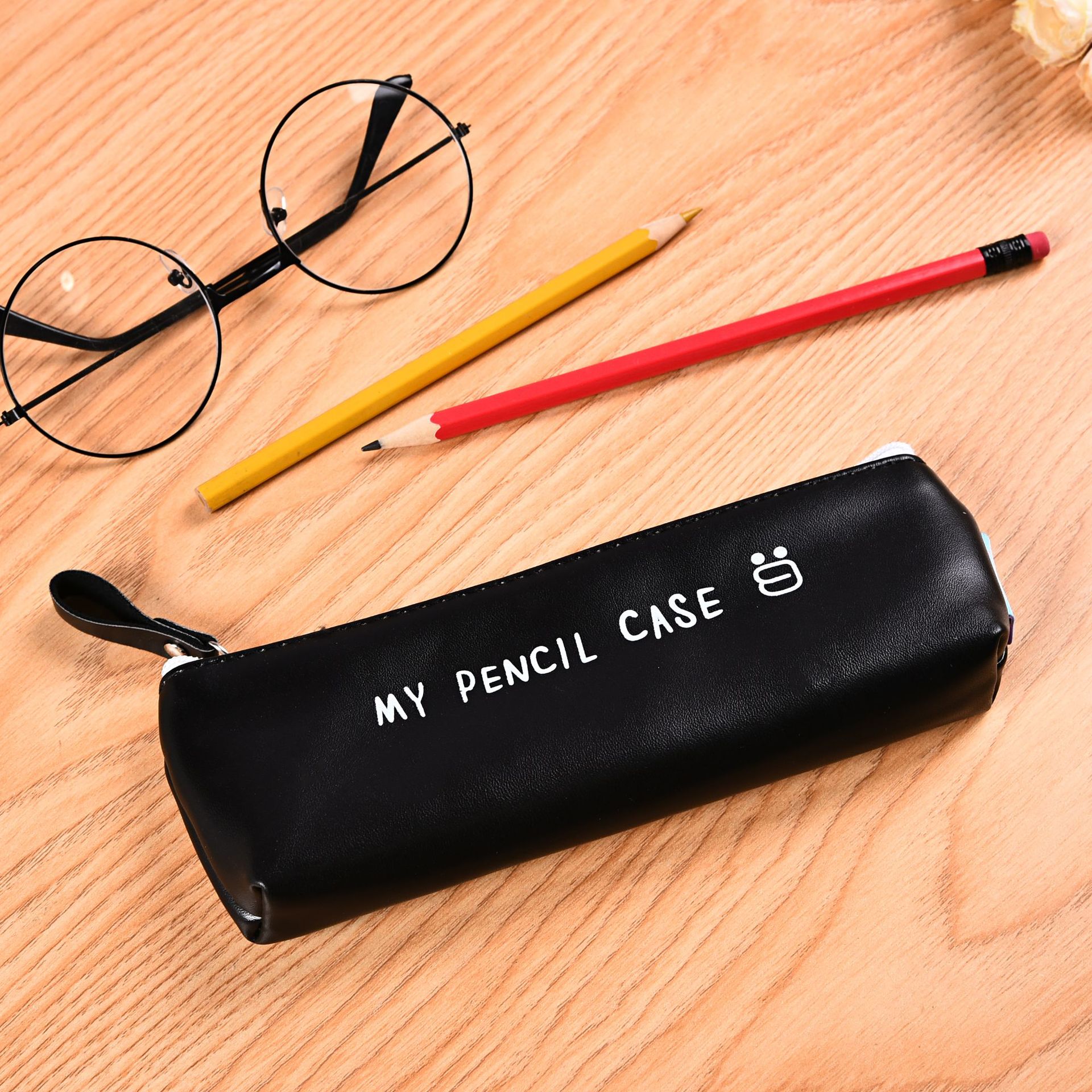 简约清新可爱四角笔袋 复古黑白多功能文具铅笔袋 学生便携收纳袋