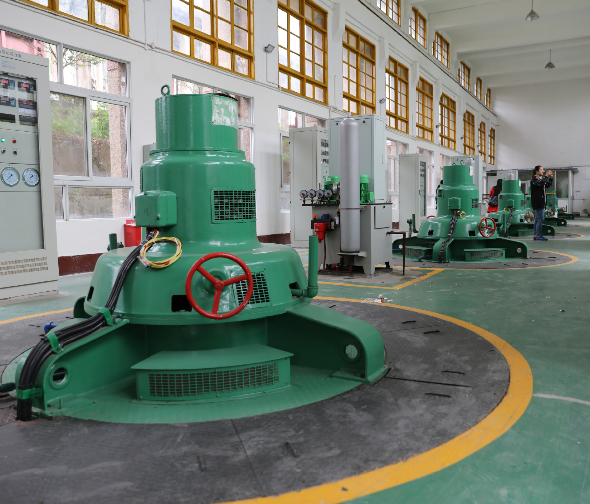 中小型水电站水力发电机组维修改造