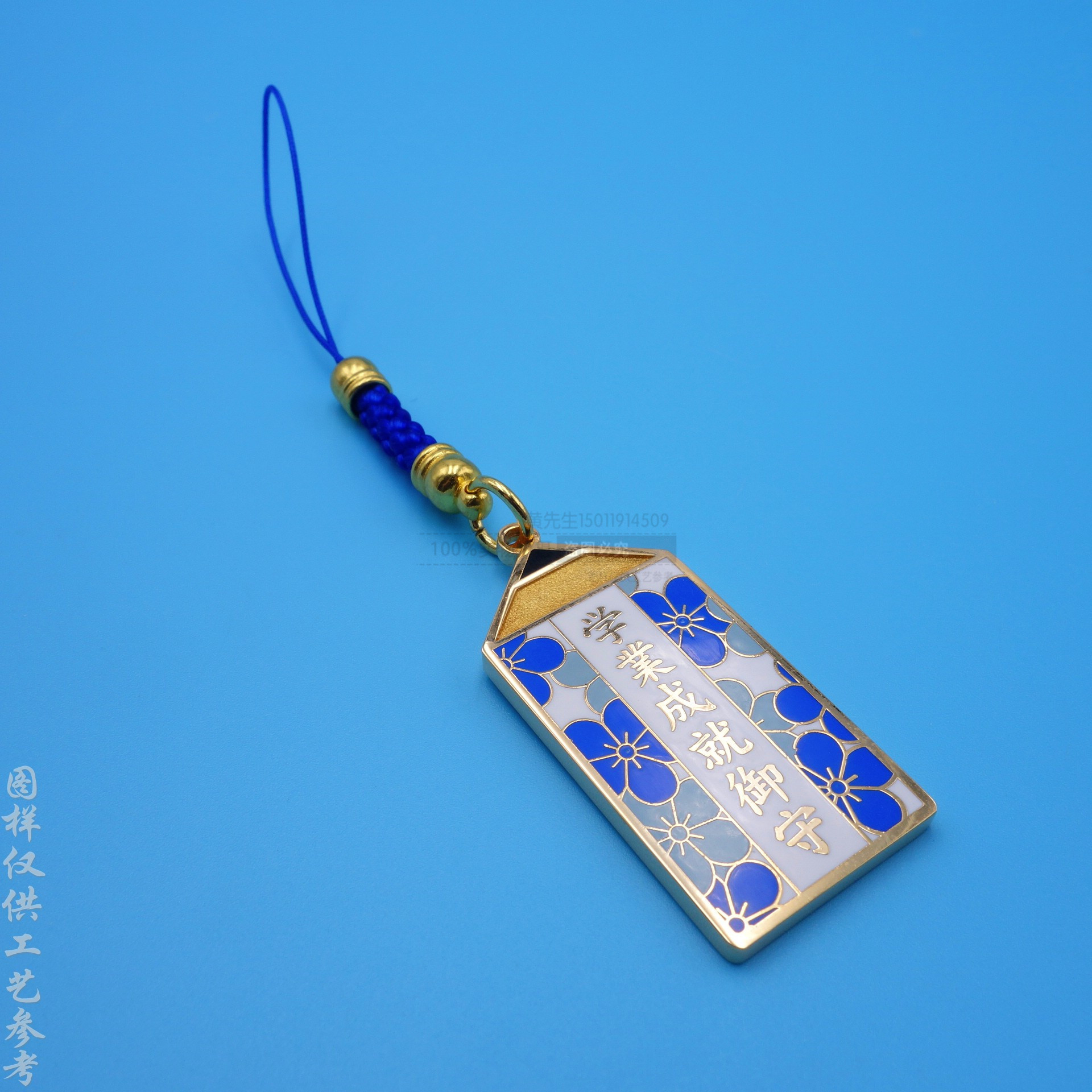 定做日本动漫周边手机饰品 防尘塞印刷金属挂件 卡通人物五金吊饰