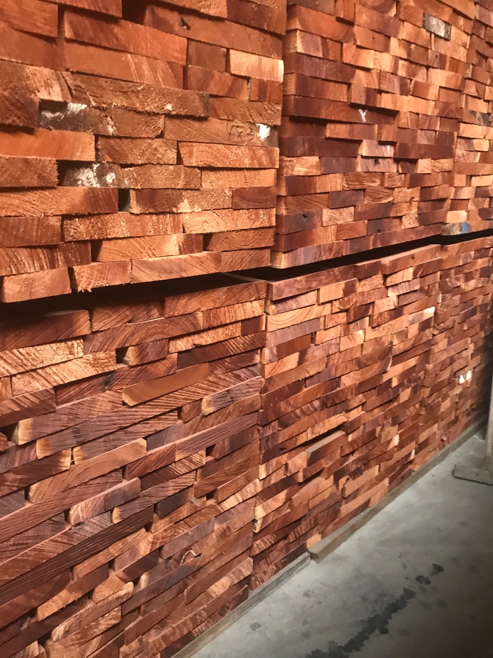 红椿木 烘干板材 巴新红花梨 家装建材木板材香椿木