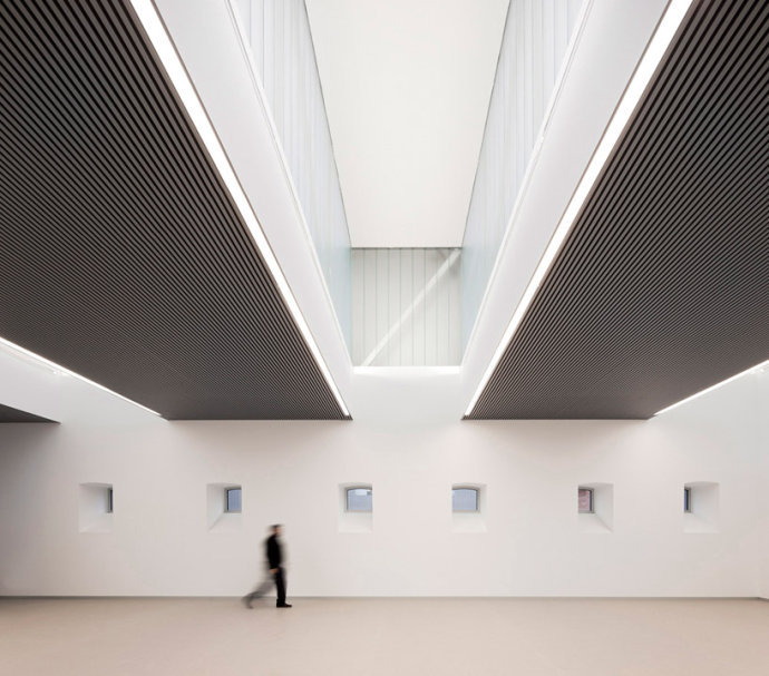 u型玻璃建筑的美学意义