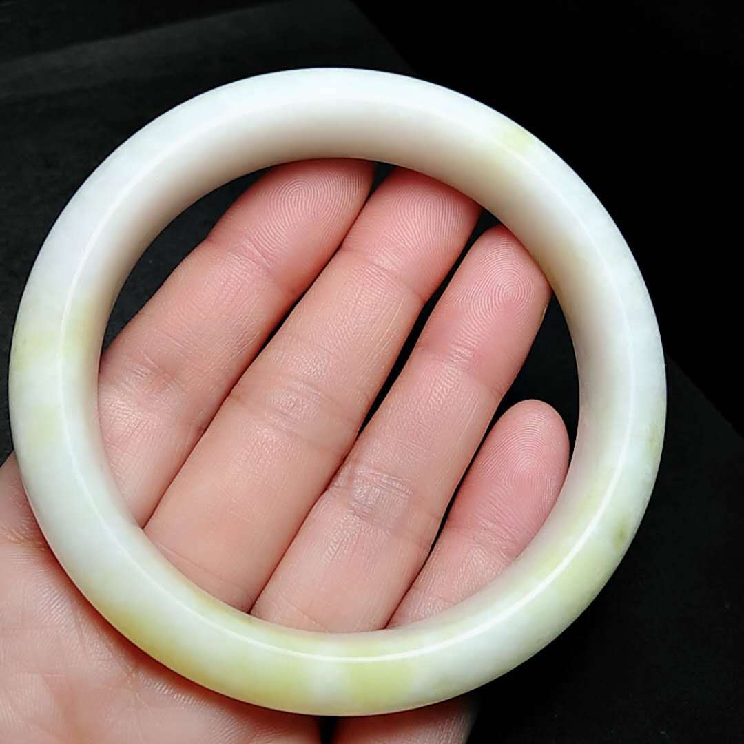 玉器陕西蓝田玉姜花手镯 时尚美丽飘花蓝田玉手镯厂家批发