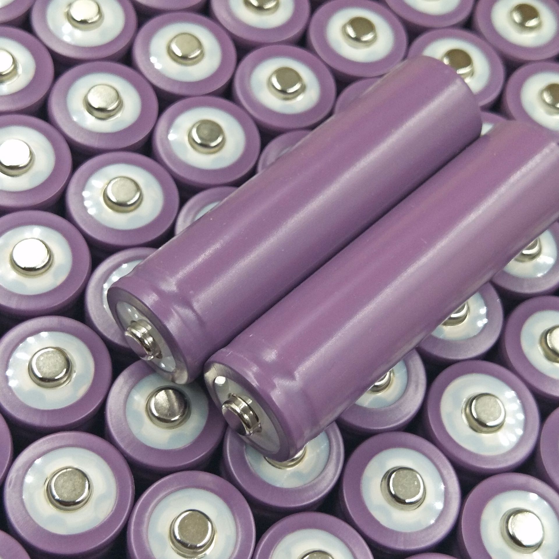 充电锂电池18650全新电芯尖头平头充电电子锂离子电池厂家批发