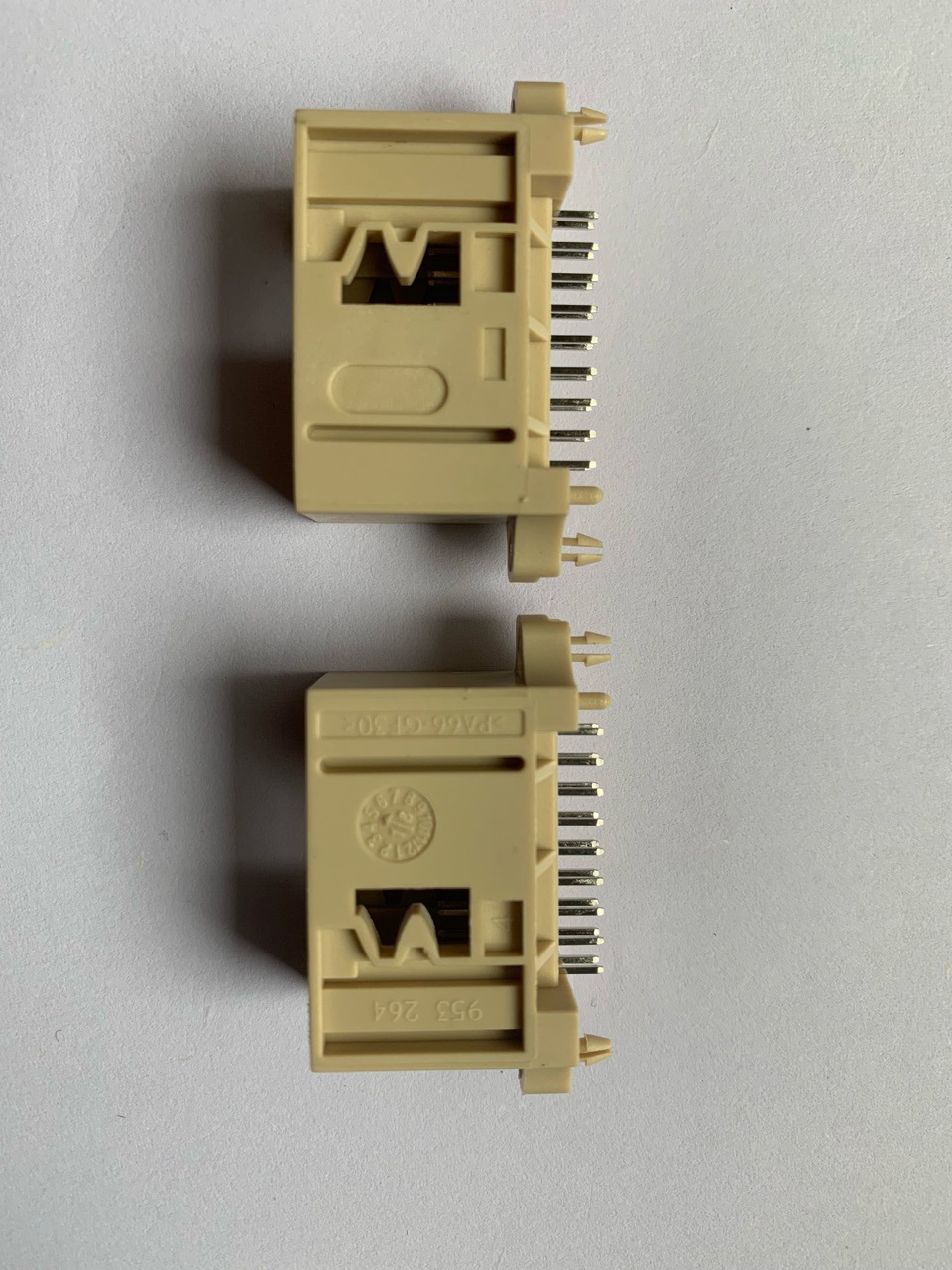 汽车线路板连接器953-264-1