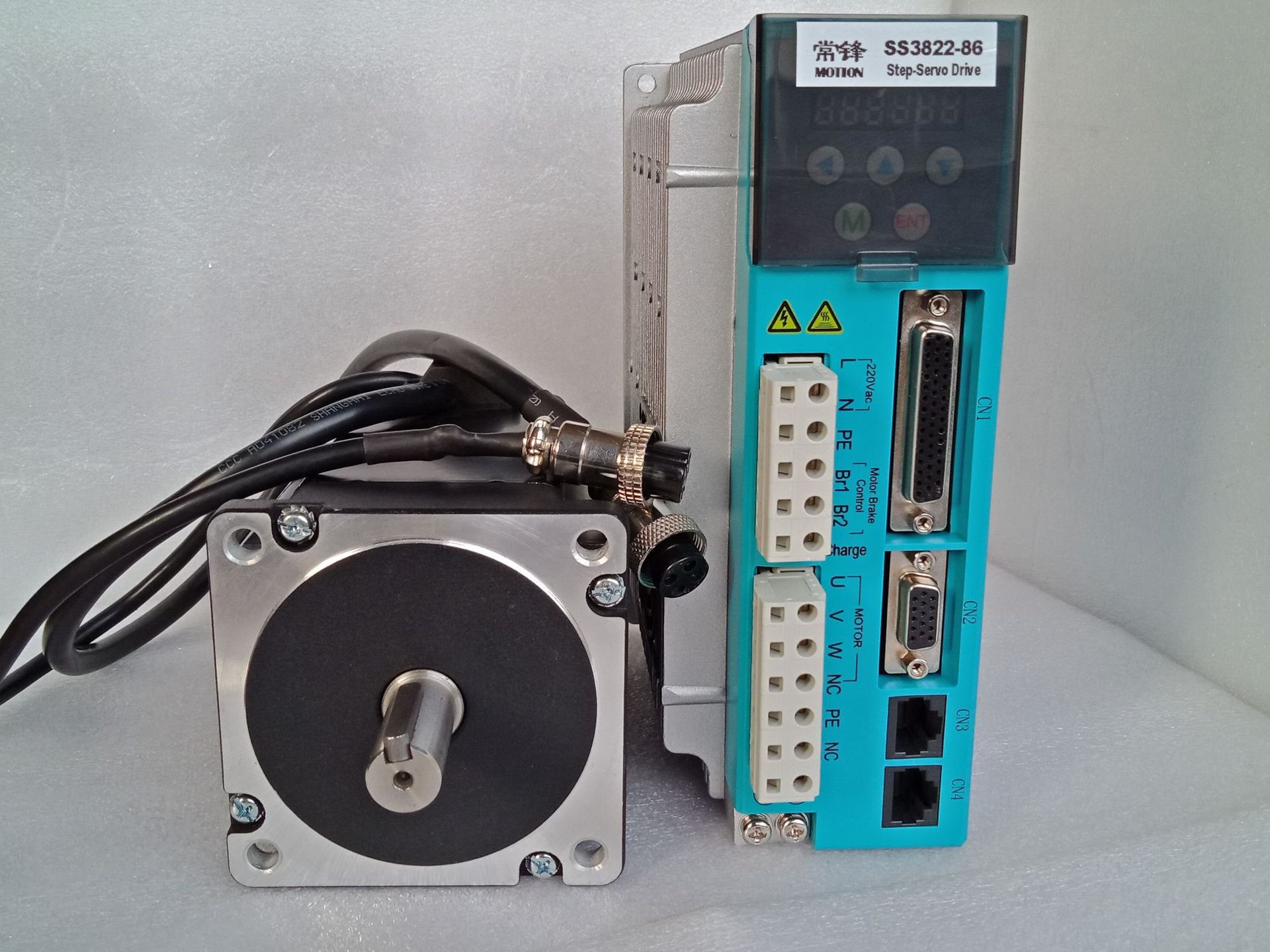 三相高压数字式数显闭环步进驱动器ss3822-86配电机86cf3p80-4003