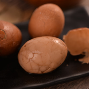 卤蛋 厂家直销土鸡蛋带壳60克香卤双蛋 卤味零食乡巴佬卤蛋