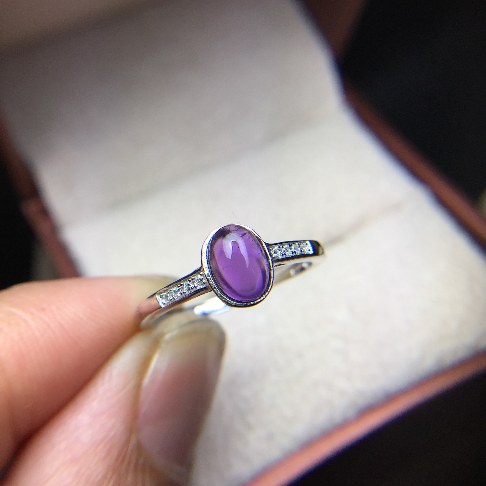 彩宝首饰 925银镶嵌紫水晶戒包镶戒指 精致大方一件代发