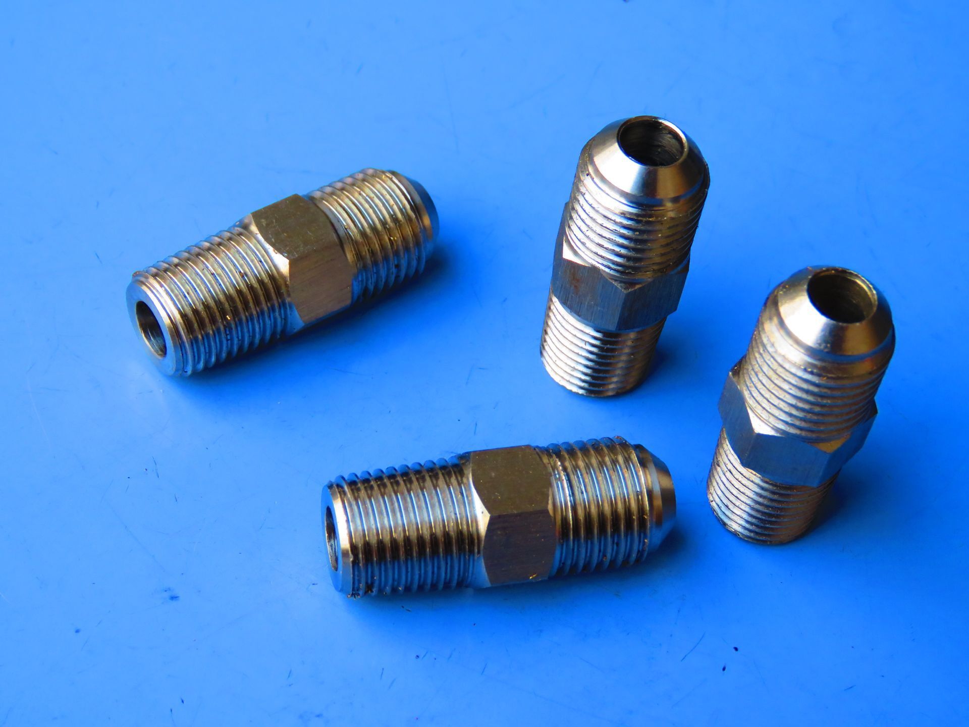 厂家直销定制不锈钢扩口接头不锈钢球面接头不锈钢扩口直通接头