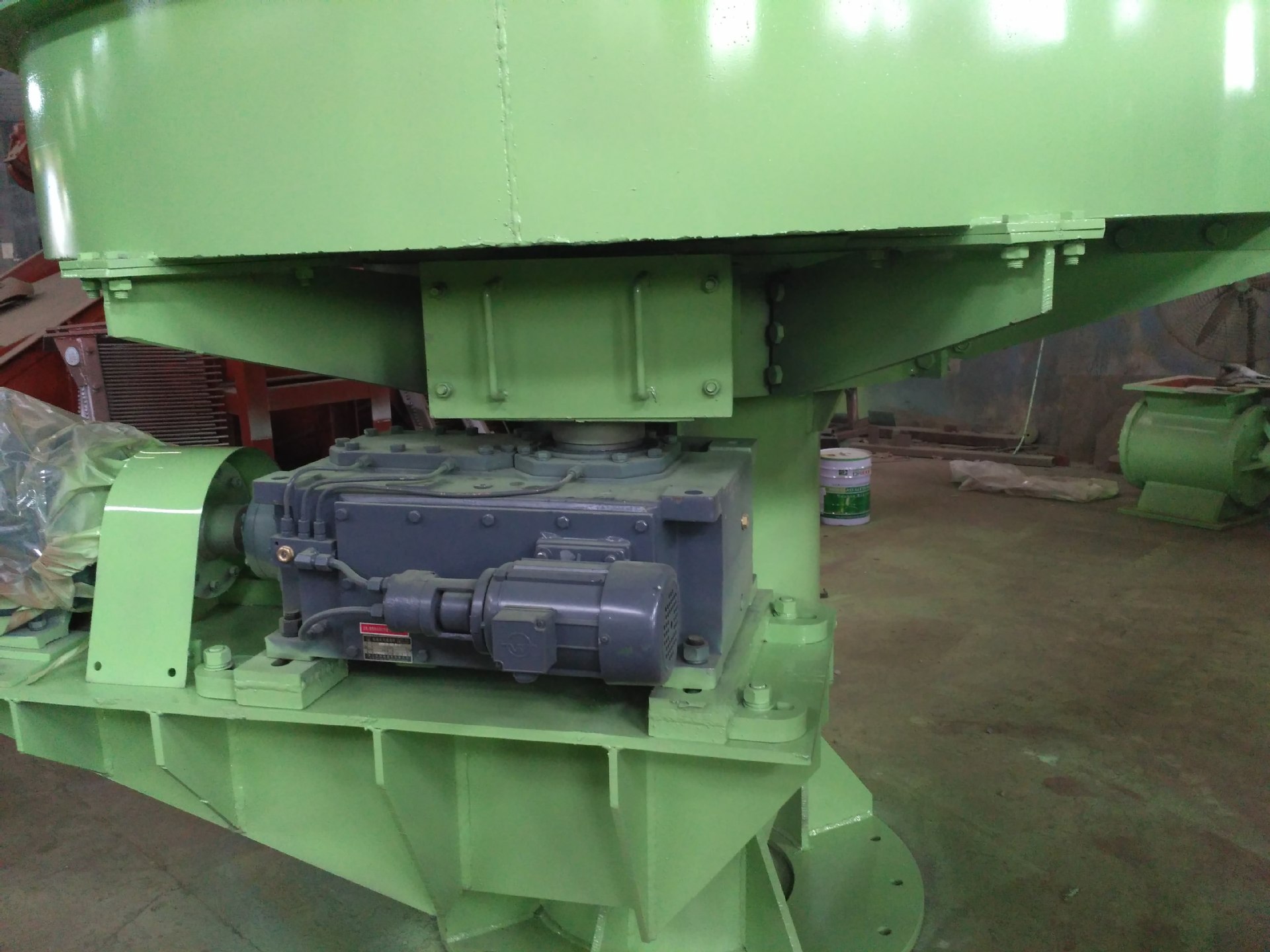 厂家供应立式圆盘给料机封闭式圆盘给料机量大从优