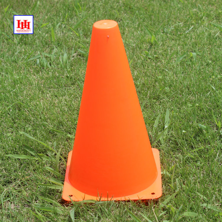 标志桶 18厘米标志桩 足球训练辅助用具 轮滑桩 路障 路桩 障碍物