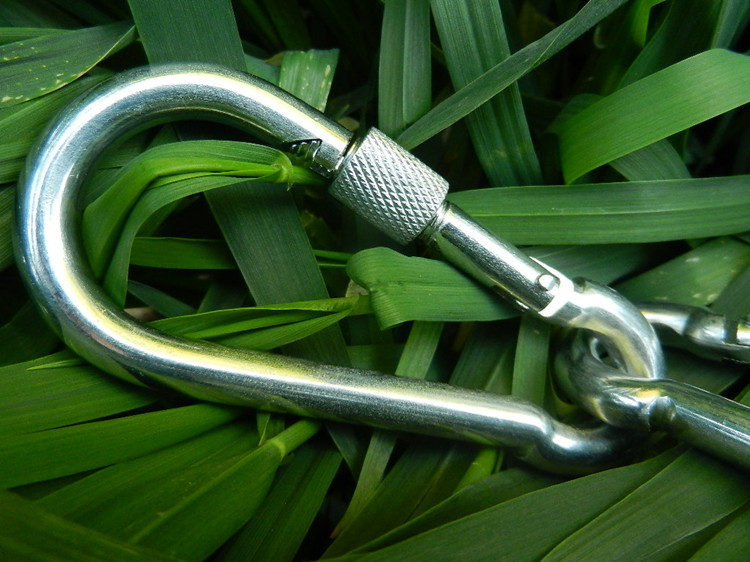 国标安全钩自锁钢挂钩攀岩快挂登山钩保险挂扣安全钩狗链扣链条扣