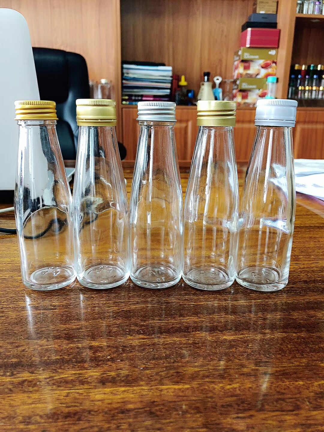 厂家直销饮料玻璃瓶 果汁瓶100ml燕窝饮料瓶酵素瓶小酒瓶批发