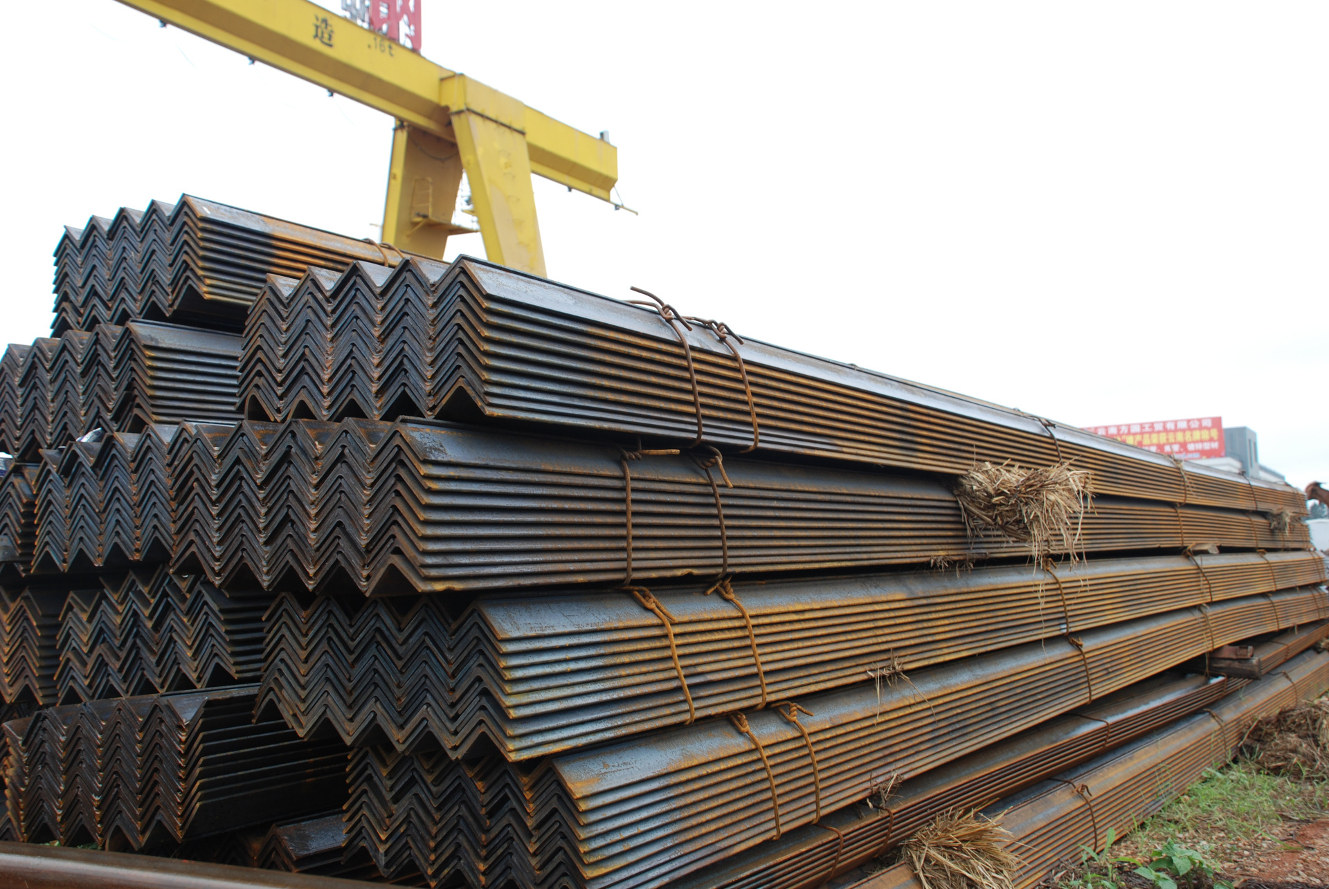 角钢 等边角钢 不等边角钢