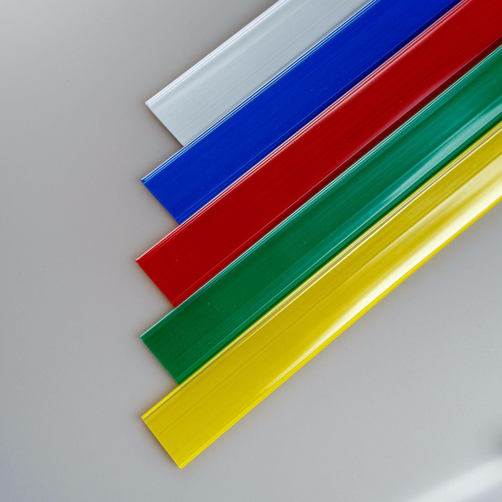 超市仓储货架粘平条木质货架粘贴式标价条塑料价格条商业设备专用