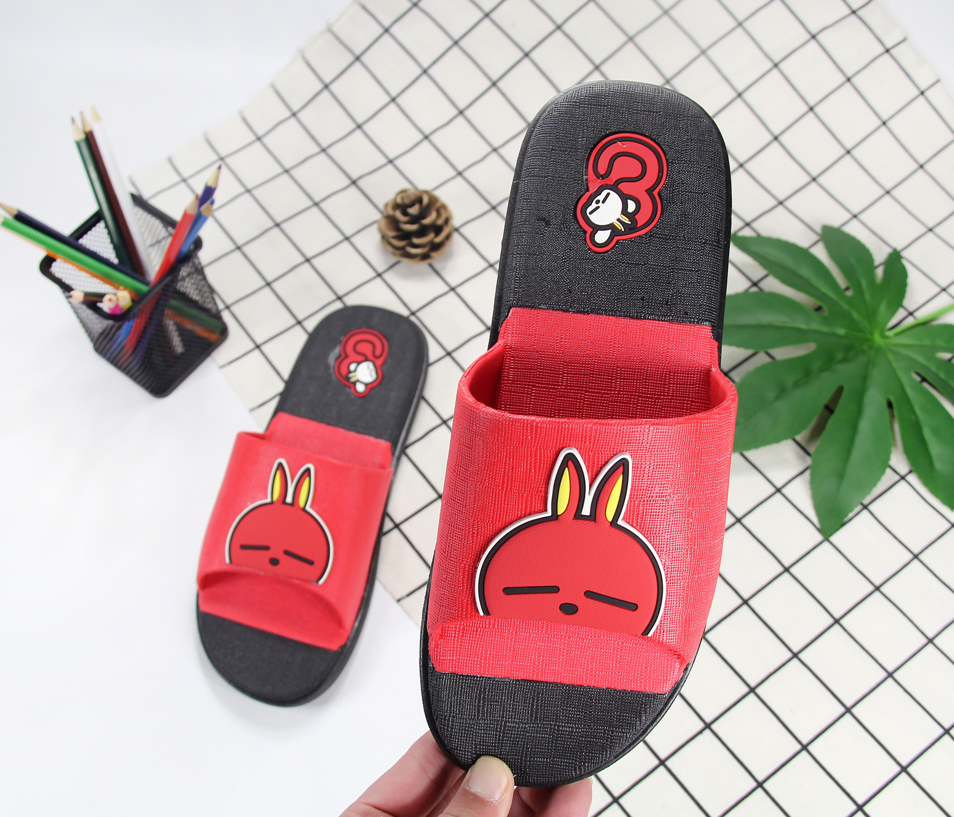 新款正品流氓兔凉拖鞋 夏季时尚卡通拖鞋 男士家居防滑凉拖1082