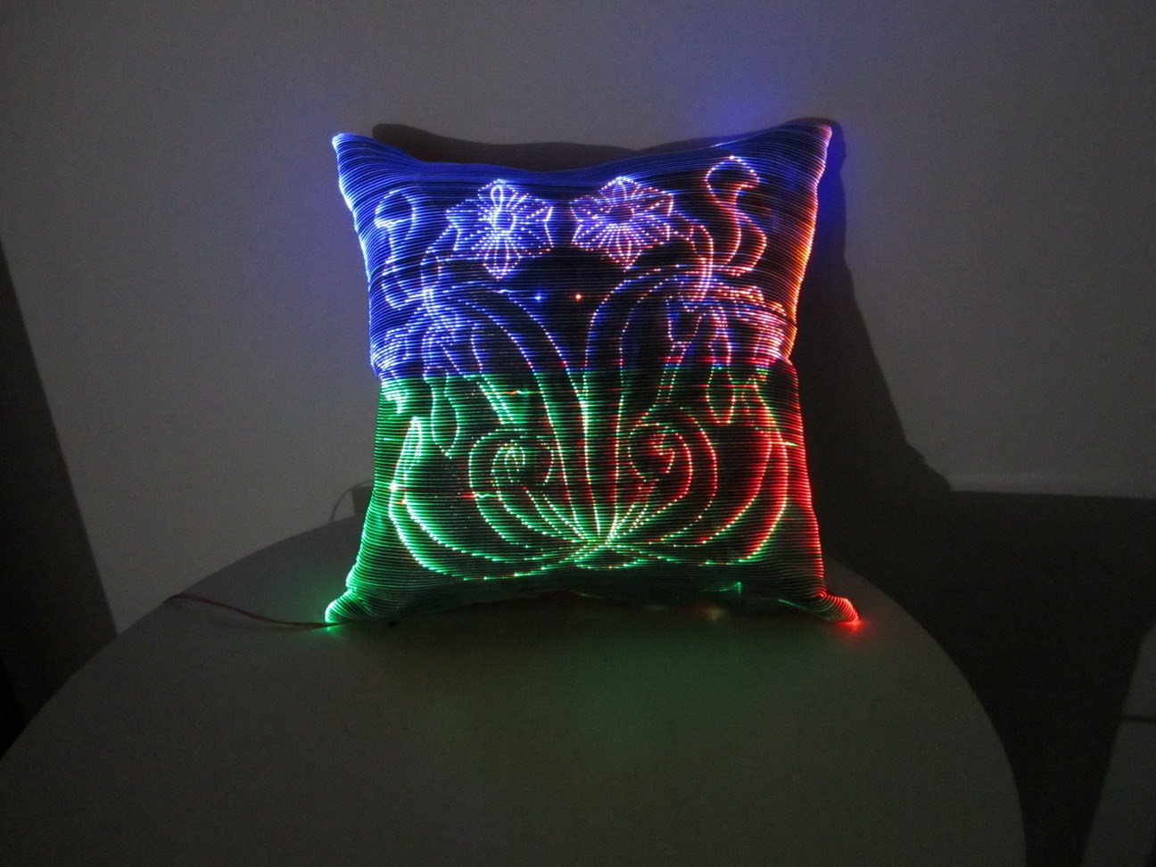 光纤发光面料 发光布光纤布 七彩发光变色光纤面料 搭配变色布料