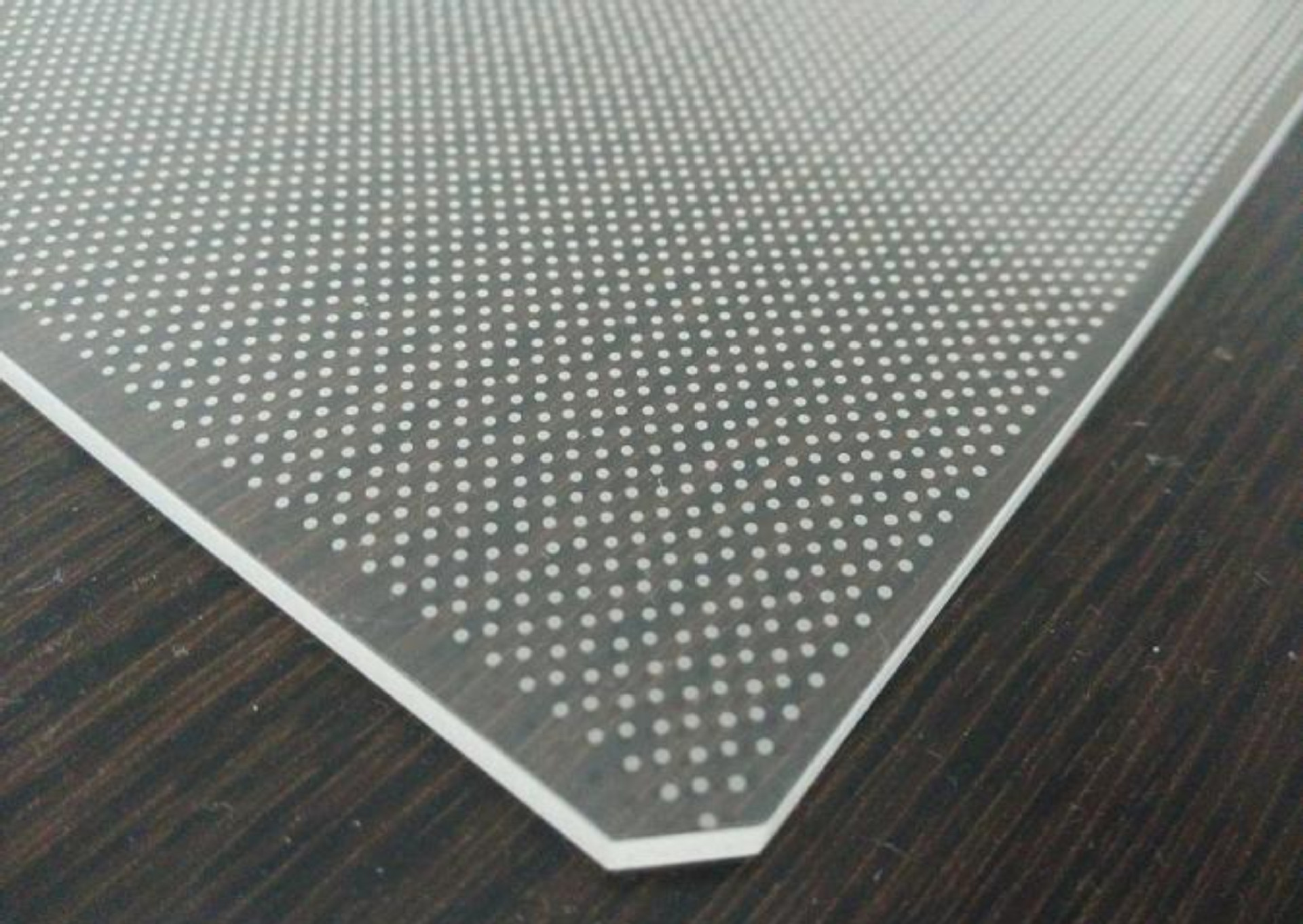 深圳观澜源头厂家供应激光打点导光板,led扩散导光板非标可定制