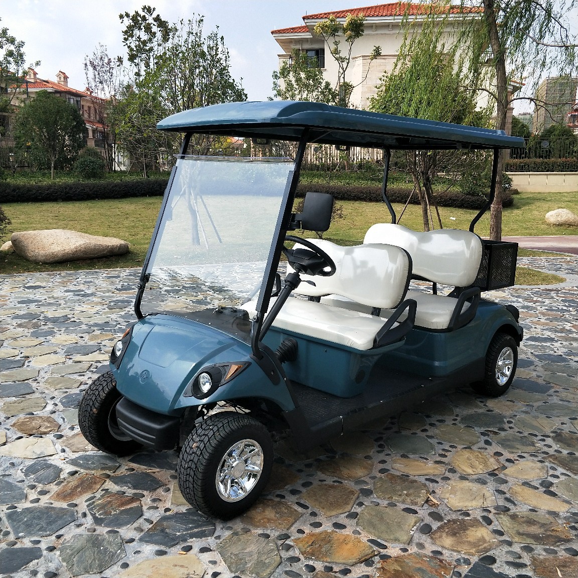 工厂直销四座防爆巡逻观光游览代步低速油电两用燃油四轮助力车