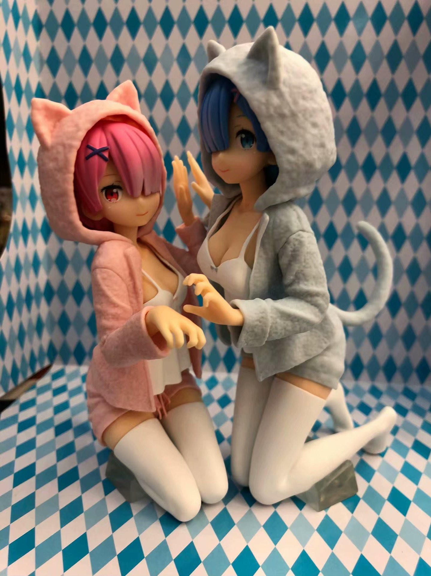 从零开始的异世界生活 猫女郎 拉姆 雷姆 跪姿 公仔手 办模型玩具