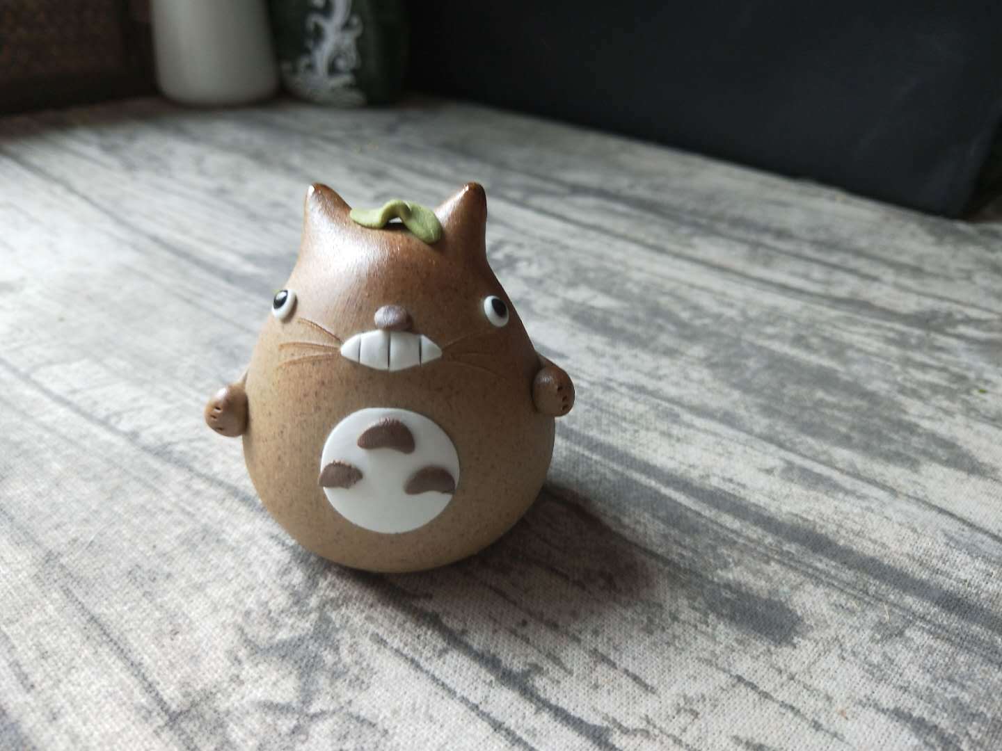 景德镇手工可爱陶瓷陶泥龙猫小摆件迷你桌面摆件创意生日礼物茶宠